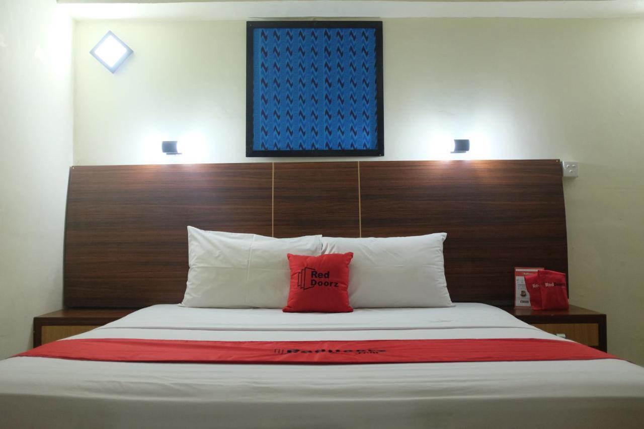 Reddoorz Plus Near Senen Джакарта Экстерьер фото