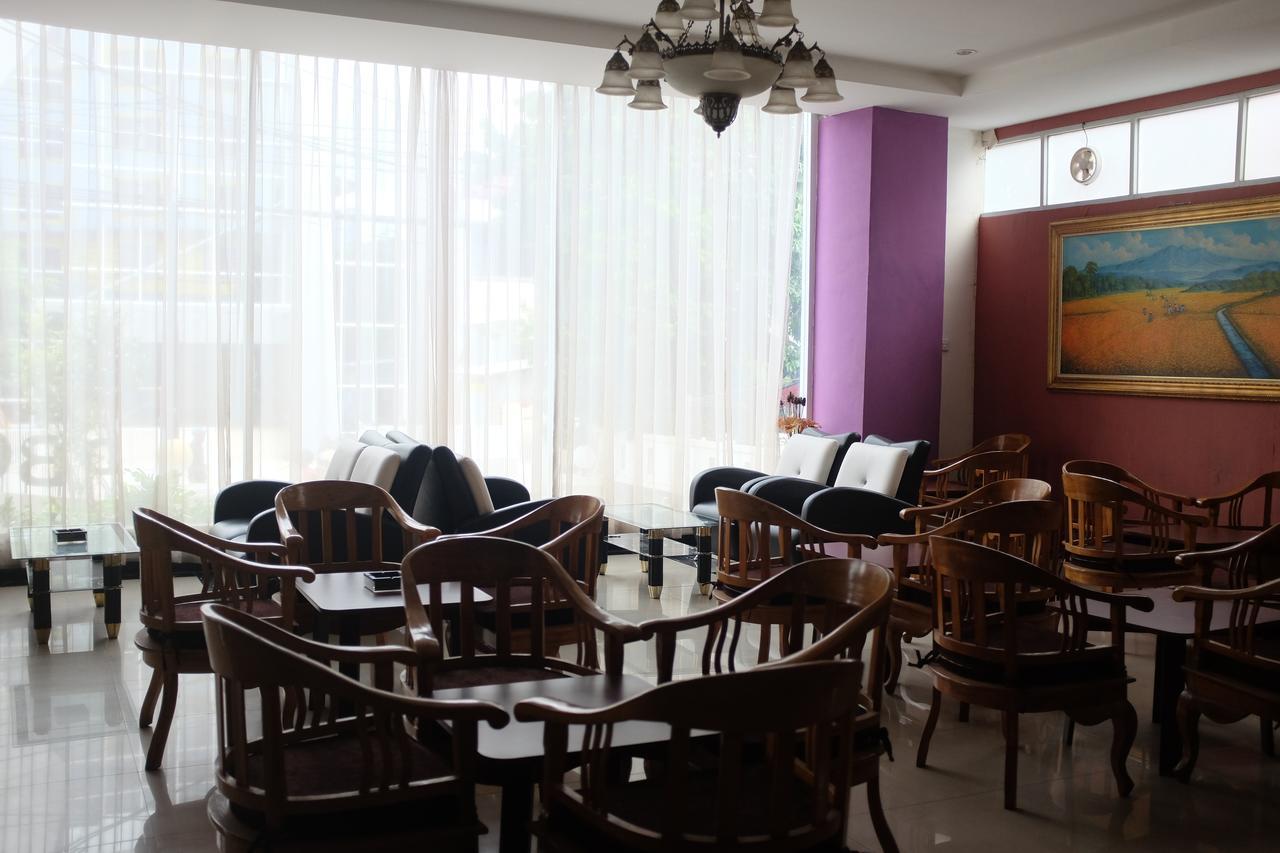 Reddoorz Plus Near Senen Джакарта Экстерьер фото