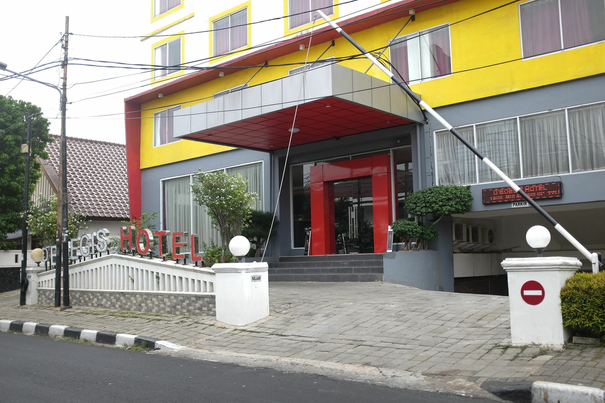 Reddoorz Plus Near Senen Джакарта Экстерьер фото
